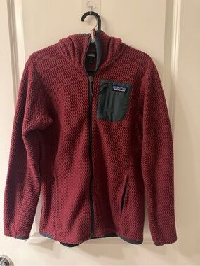 Patagonia Women's Burgundy R1 Fleece